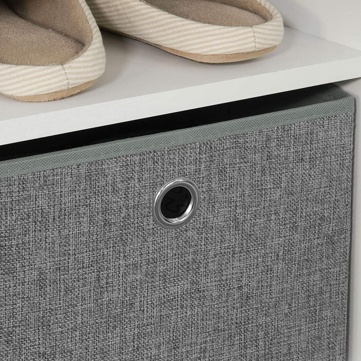 3 Baskets Storage Bench with Seat Cushion B5221
