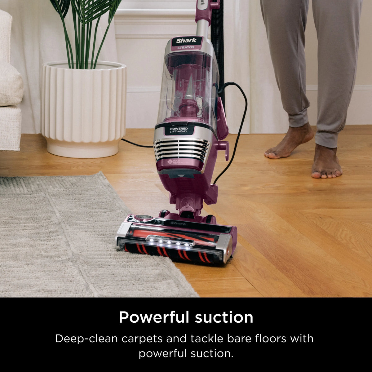 Upright Vacuum with Self-Cleaning Brushroll M993