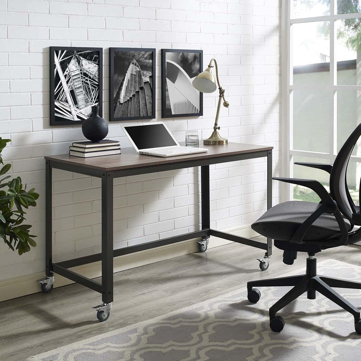 Computer Office Desk with Locking Casters Z10300