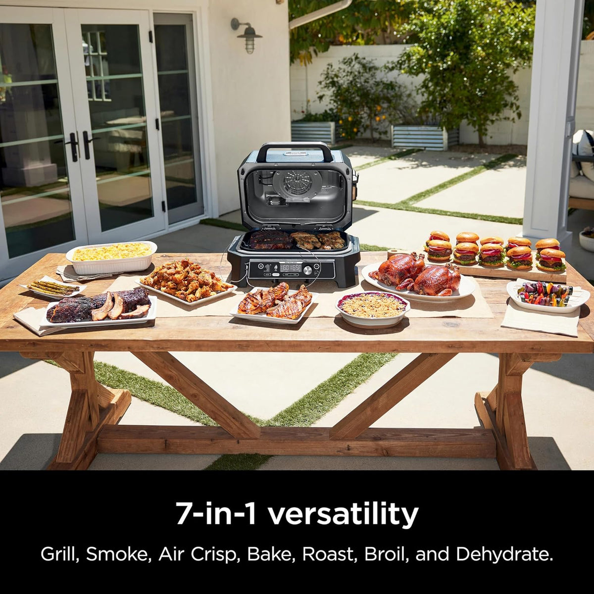 Black Outdoor Grill & Smoker R56106