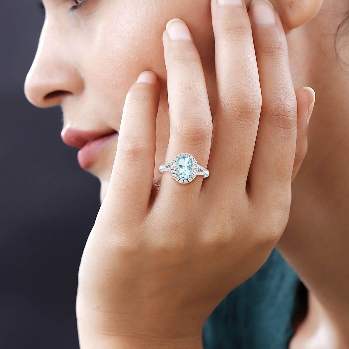 18K White Gold Halo Ring with Blue Aquamarine and White Diamond L392