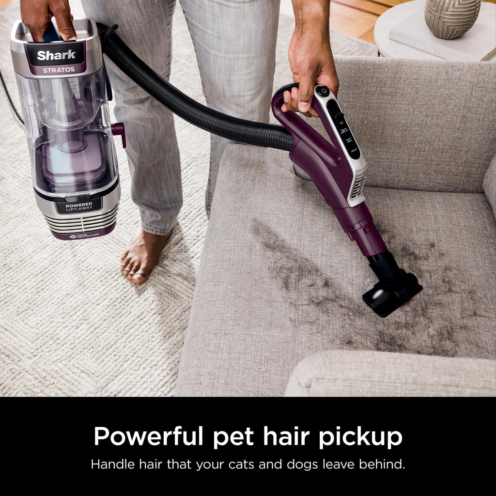 Upright Vacuum with Self-Cleaning Brushroll M993