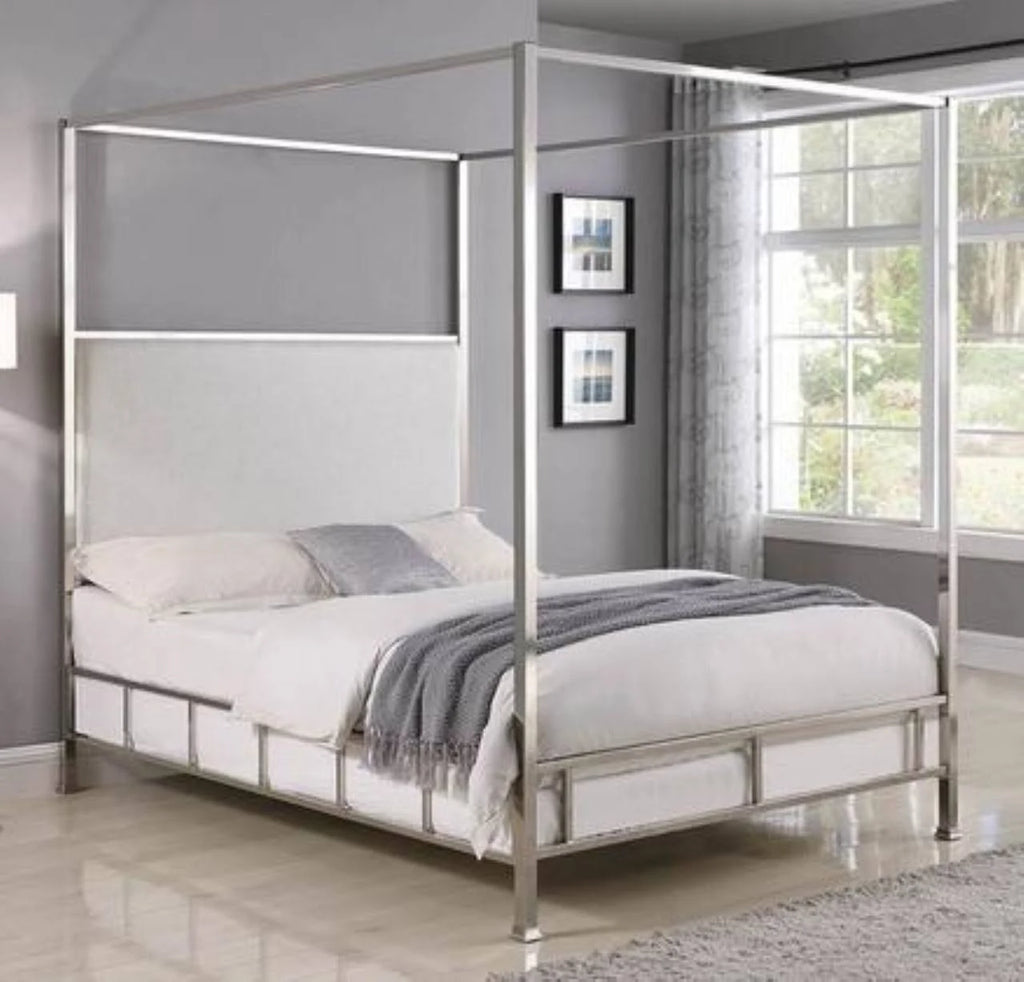 Ivory Full Canopy Bed J7090
